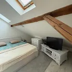 公寓 Maisonette In The Historical Center Of *