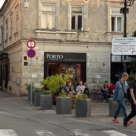 Maisonette In The Historical Center Of 公寓