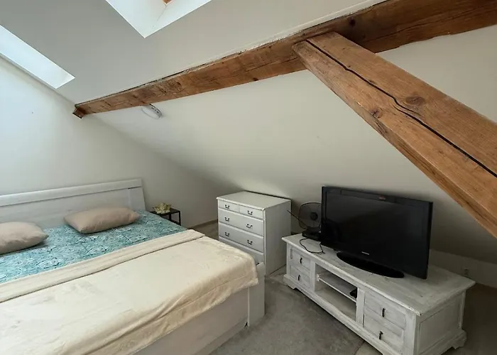 아파트 Maisonette In The Historical Center Of *